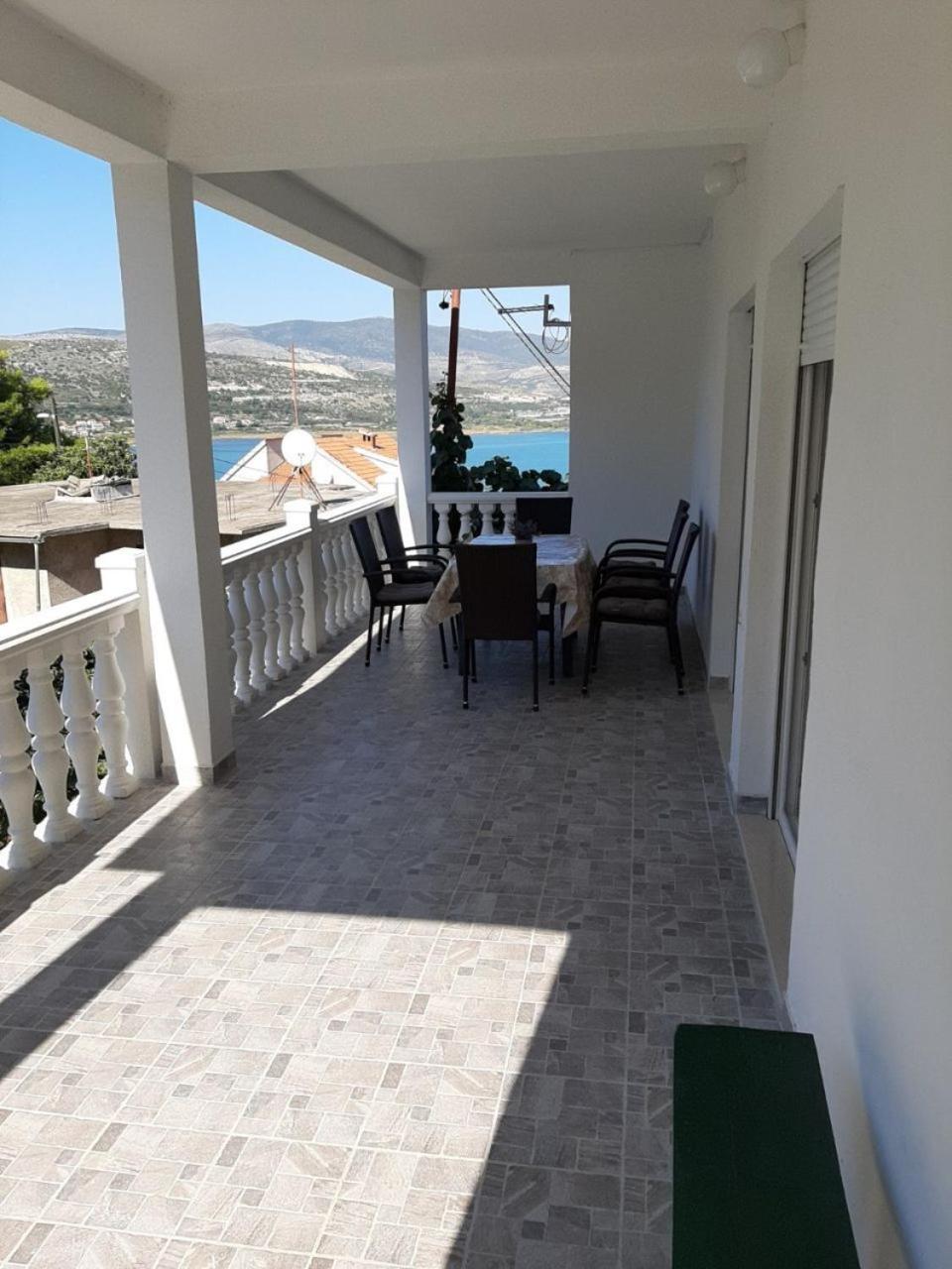 Apartments Ivica - 150M From Sea Trogir Extérieur photo